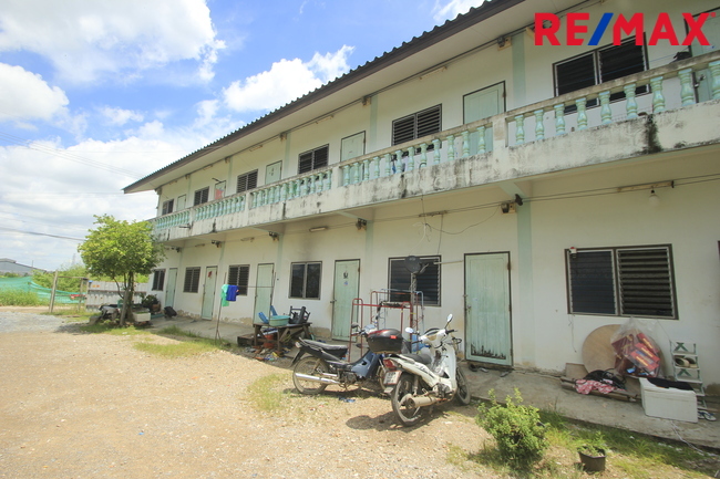 ขายกิจการหอพักอพาร์ทเม้นท์ 18ห้อง ที่ดิน 200ตารางวา ผู้เช่าเต็ม เลียบคลองสี่วาพาสวัสดิ์ ใกล้ศูนย์ดูแลผู้สูงอายุโรงพยาบาลศิริราช โรงเรียนวัดบางปิ้ง ถนนเศรษฐกิจ1 คุ้มค่าน่าลงทุน