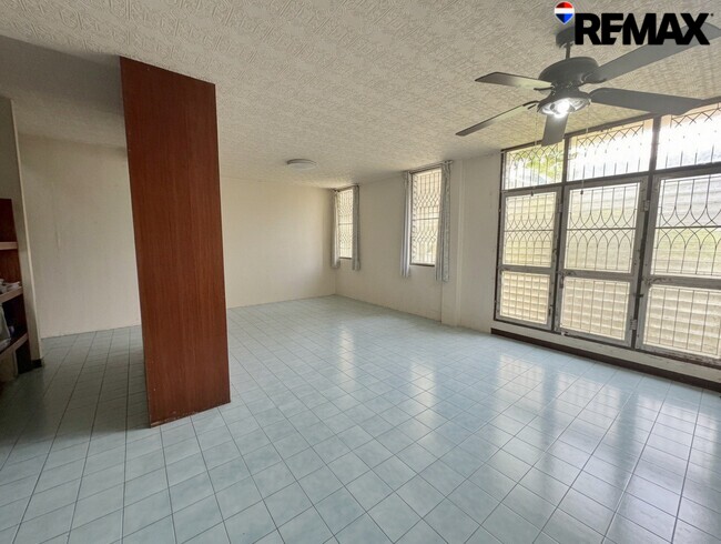 ลดราคาพิเศษ 3 ล้านบาท!! ขายบ้านเดี่ยว 2 ชั้น แปลงใหญ่ 140 ตร.วา ใกล้ MRT กระทรวงสาธารณสุข เพียง 750 เมตร เหมาะทำ Home Office, ศูนย์ดูแลผู้สูงอายุ หรืออยู่อาศัย ราคาเพียง 12.9 ล้านบาท