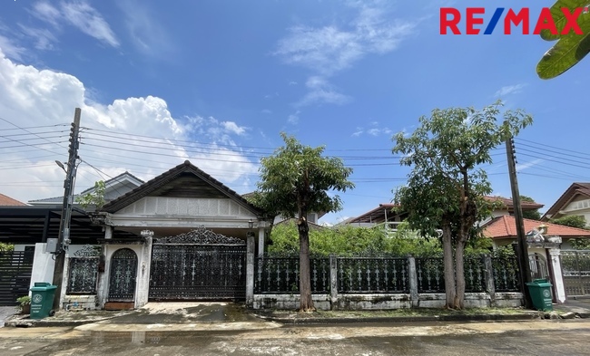 ขายบ้านศรีนครินทร์ หมู่บ้านเอกไพลิน ศรีด่าน 6 บางนา อ่อนนุช สุวรรณภูมิ ใกล้โรงเรียนนานาชาติและศูนย์การค้ามากมาย