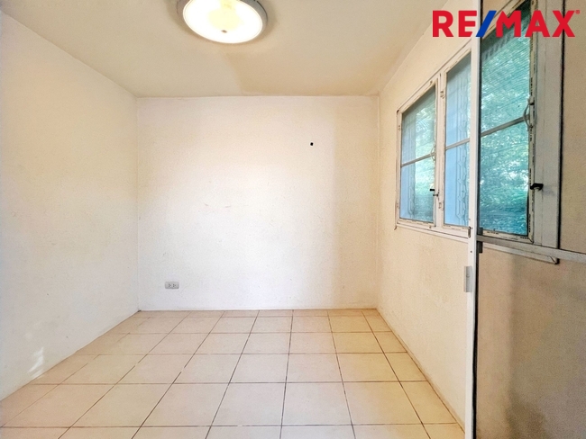 บ้านเดี่ยวพื้นที่ 85 ตารางวา ไม่มีบ้านตรงข้าม ตั้งอยู่บนถนนเมน