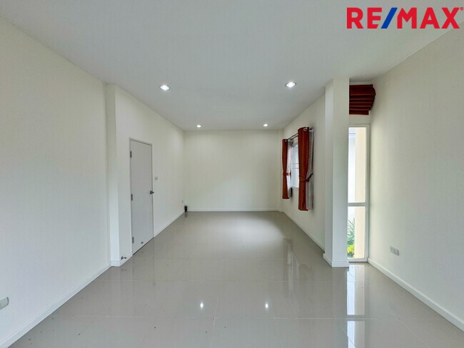 ขายบ้านเดี่ยว ซื่อตรงโคซี่ บางบัวทอง–340 (เฟส 5) แบบ Merit | 60 ตร.วา | ราคา 3.3 ล้านบาท | ทำเลบางบัวทอง นนทบุรี