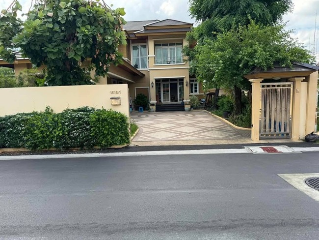 บ้านเดี่ยว มาใหม่อีกหนึ่งหลัง ซอยสมเด็จพระเจ้าตากสิน 4 ตกแต่งครบหิ้วกระเป๋าเข้าอยู่ได้เลย