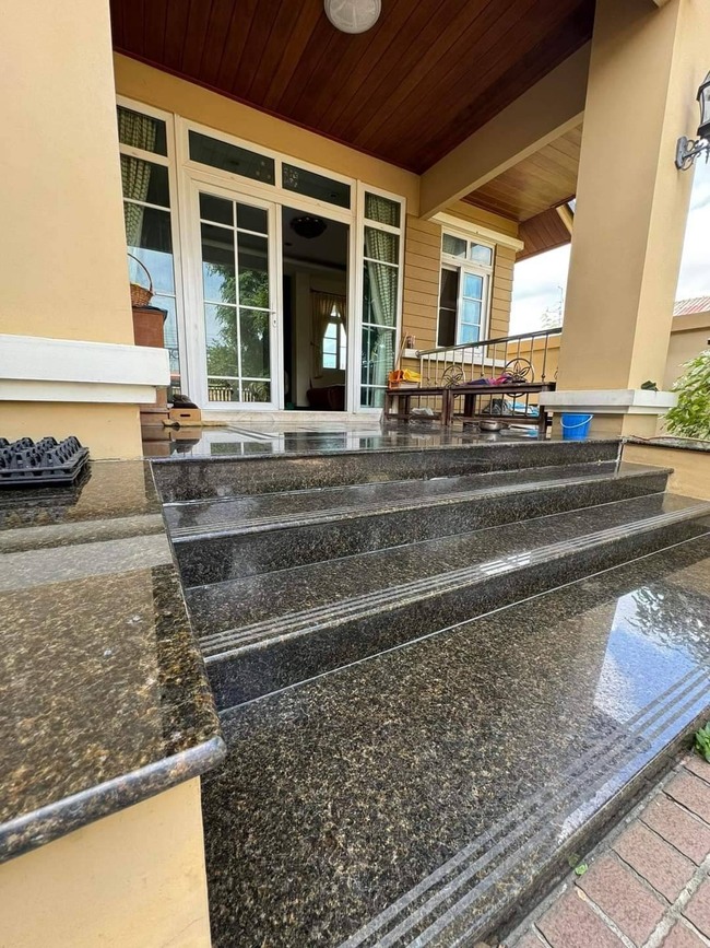 บ้านเดี่ยว มาใหม่อีกหนึ่งหลัง ซอยสมเด็จพระเจ้าตากสิน 4 ตกแต่งครบหิ้วกระเป๋าเข้าอยู่ได้เลย