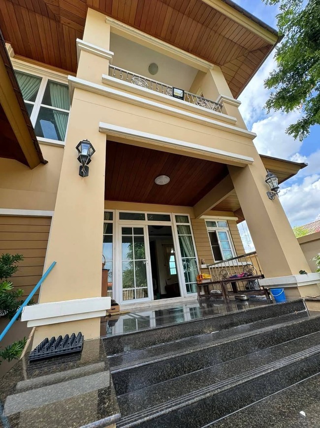 บ้านเดี่ยว มาใหม่อีกหนึ่งหลัง ซอยสมเด็จพระเจ้าตากสิน 4 ตกแต่งครบหิ้วกระเป๋าเข้าอยู่ได้เลย