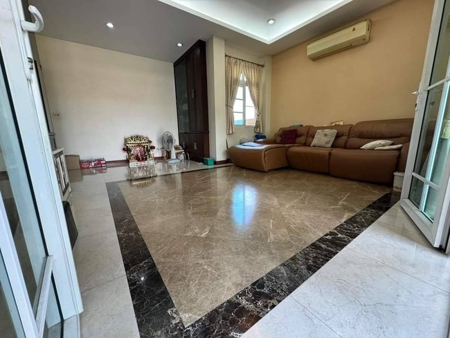 บ้านเดี่ยว มาใหม่อีกหนึ่งหลัง ซอยสมเด็จพระเจ้าตากสิน 4 ตกแต่งครบหิ้วกระเป๋าเข้าอยู่ได้เลย