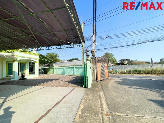 ขายบ้านเดี่ยวลาซาล–แบริ่ง 39 สุขุมวิท บางนา อ่อนนุช สุวรรณภูมิ BTS สายสีเขียวและสายสีเหลือง ใกล้โรงเรียนนานาชาติและสนามบินสุวรรณภูมิ Single House for Sale — Lasalle–Bearing 39, Sukhumvit