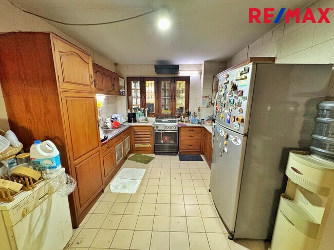 ขายบ้านเดี่ยว วิภาวดีรังสิต 64 – แจ้งวัฒนะ 1 | 129 ตร.วา | 300 ตร.ม. | 5 ห้องนอน 5 ห้องน้ำ | ราคาพิเศษ 14.5 ล้านบาท เหมาะอยู่อาศัยและทำโฮมออฟฟิศ ทำเลใกล้ดอนเมือง–หลักสี่–ศูนย์ราชการแจ้งวัฒนะ