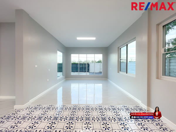 บ้านนิมิตใหม่ 59 I เคซี เลค แลนด์ บ้านสั่งสร้าง บริษัท SC Grand ประกันโครงสร้าง 20 ปี หัวมุม ประตูรั้วหน้าบ้านกว้าง 9 เมตรและมีประตูรั้วเข้าออกได้ 2 ด้าน