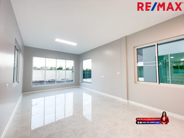 บ้านนิมิตใหม่ 59 I เคซี เลค แลนด์ บ้านสั่งสร้าง บริษัท SC Grand ประกันโครงสร้าง 20 ปี หัวมุม ประตูรั้วหน้าบ้านกว้าง 9 เมตรและมีประตูรั้วเข้าออกได้ 2 ด้าน