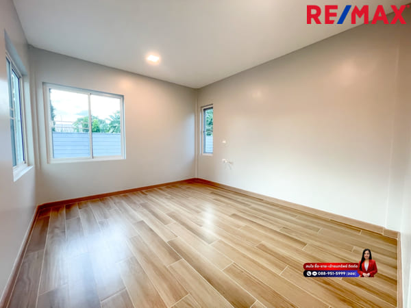 บ้านนิมิตใหม่ 59 I เคซี เลค แลนด์ บ้านสั่งสร้าง บริษัท SC Grand ประกันโครงสร้าง 20 ปี หัวมุม ประตูรั้วหน้าบ้านกว้าง 9 เมตรและมีประตูรั้วเข้าออกได้ 2 ด้าน