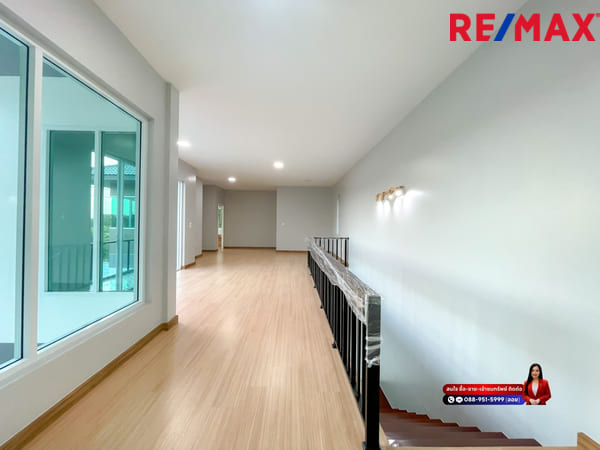 บ้านนิมิตใหม่ 59 I เคซี เลค แลนด์ บ้านสั่งสร้าง บริษัท SC Grand ประกันโครงสร้าง 20 ปี หัวมุม ประตูรั้วหน้าบ้านกว้าง 9 เมตรและมีประตูรั้วเข้าออกได้ 2 ด้าน