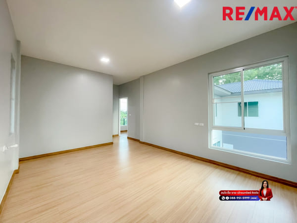 บ้านนิมิตใหม่ 59 I เคซี เลค แลนด์ บ้านสั่งสร้าง บริษัท SC Grand ประกันโครงสร้าง 20 ปี หัวมุม ประตูรั้วหน้าบ้านกว้าง 9 เมตรและมีประตูรั้วเข้าออกได้ 2 ด้าน