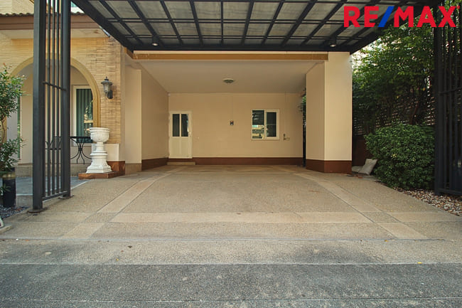 ขายบ้านเดี่ยว ลัดดารมย์ อิลิแกนซ์ วงแหวน สาทร มีห้องนอนชั้น1 ตกแต่งสวย 80 ตร.ว