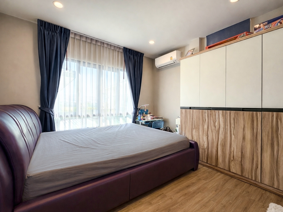 ขายบ้าน เซนโทร วงแหวน-จตุโชติ 4 นอน 5 น้ำ