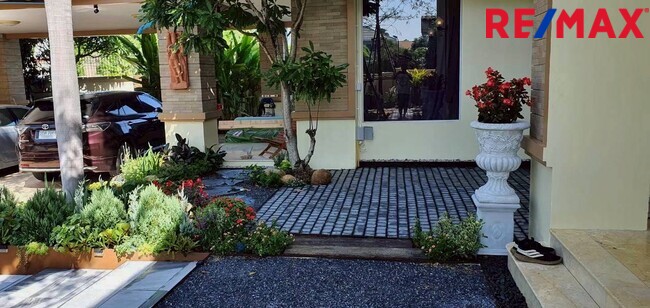 ขายบ้านเดี่ยวหรู หลังมุม ลดาวัลย์ ปิ่นเกล้า–เพชรเกษม 190 ตร.วา | ต้นโครงการ | รีโนเวทใหม่ | ใกล้โรงเรียนนานาชาติ