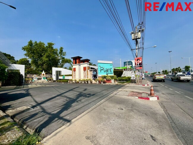 ขายบ้านเดี่ยว รีโนเวทใหม่ The Plant ราชพฤกษ์ หลังริม 66 ตร.วา (เดอะ แพลนท์ ราชพฤกษ์) ถูกที่สุดในโครงการ ใกล้วงเวียนพระราม 5 และ Central Westville