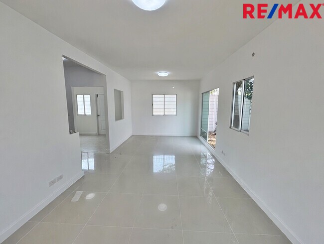 ขายบ้านเดี่ยว รีโนเวทใหม่ The Plant ราชพฤกษ์ หลังริม 66 ตร.วา (เดอะ แพลนท์ ราชพฤกษ์) ถูกที่สุดในโครงการ ใกล้วงเวียนพระราม 5 และ Central Westville