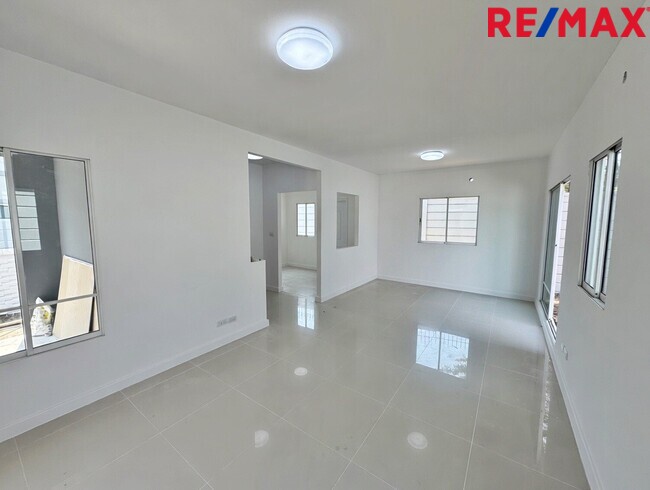 ขายบ้านเดี่ยว รีโนเวทใหม่ The Plant ราชพฤกษ์ หลังริม 66 ตร.วา (เดอะ แพลนท์ ราชพฤกษ์) ถูกที่สุดในโครงการ ใกล้วงเวียนพระราม 5 และ Central Westville