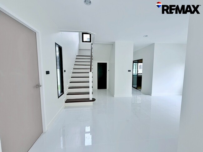 ขายบ้านเดี่ยว Perfect Place รัตนาธิเบศร์–ไทรม้า บ้านเดี่ยวทำเลดี หน้าบ้านไม่ชนใคร ราคาถูกที่สุดในโครงการ ถนนรัตนาธิเบศร์ ใกล้รถไฟฟ้าสายสีม่วง