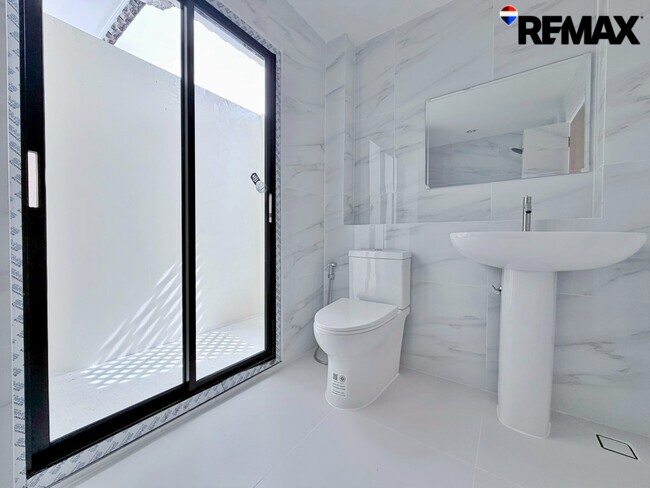 ขายบ้านเดี่ยว Perfect Place รัตนาธิเบศร์–ไทรม้า บ้านเดี่ยวทำเลดี หน้าบ้านไม่ชนใคร ราคาถูกที่สุดในโครงการ ถนนรัตนาธิเบศร์ ใกล้รถไฟฟ้าสายสีม่วง