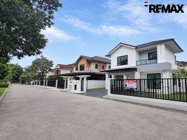 ขายบ้านเดี่ยว Perfect Place รัตนาธิเบศร์–ไทรม้า บ้านเดี่ยวทำเลดี หน้าบ้านไม่ชนใคร ราคาถูกที่สุดในโครงการ ถนนรัตนาธิเบศร์ ใกล้รถไฟฟ้าสายสีม่วง
