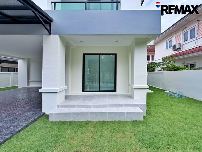 ขายบ้านเดี่ยว Perfect Place รัตนาธิเบศร์–ไทรม้า บ้านเดี่ยวทำเลดี หน้าบ้านไม่ชนใคร ราคาถูกที่สุดในโครงการ ถนนรัตนาธิเบศร์ ใกล้รถไฟฟ้าสายสีม่วง