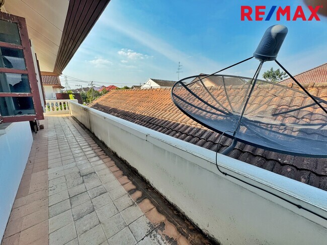 ขายที่ดินพร้อมบ้าน 250 ตร.วา หลังแรก ถนนเมน ภัสรี พุทธมณฑลสาย 2 ซอย 5 | เหมาะปลูกบ้านหรู / รีโนเวท