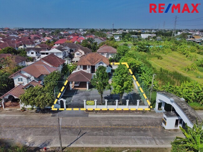 ขายที่ดินพร้อมบ้าน 250 ตร.วา หลังแรก ถนนเมน ภัสรี พุทธมณฑลสาย 2 ซอย 5 | เหมาะปลูกบ้านหรู / รีโนเวท