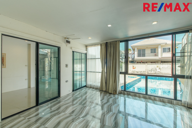 ขายบ้านเดี่ยว วิเศษสุขนคร พระรามสอง หลังริม มีสระว่ายน้ำ