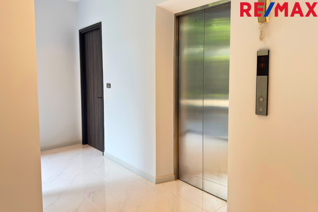 ขายโฮมออฟฟิศ Home Office โครงการ Penton อารีย์ ใจกลางเมือง 5 ชั้น 140 ตารางวา ทำเลดีมาก