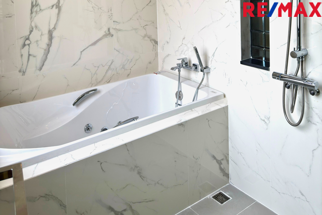 ขายโฮมออฟฟิศ Home Office โครงการ Penton อารีย์ ใจกลางเมือง 5 ชั้น 140 ตารางวา ทำเลดีมาก