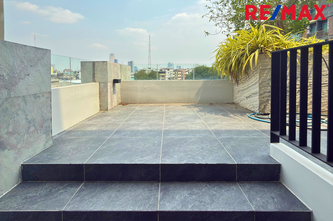 ขายโฮมออฟฟิศ Home Office โครงการ Penton อารีย์ ใจกลางเมือง 5 ชั้น 140 ตารางวา ทำเลดีมาก