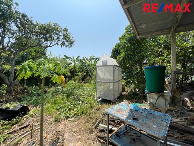 ขายบ้านพร้อมที่ดิน 200ตารางวา ใกล้พระราม2 อาคาร2ชั้นพร้อมดาดฟ้า500ตารางเมตรซอยพุทธบูชา11