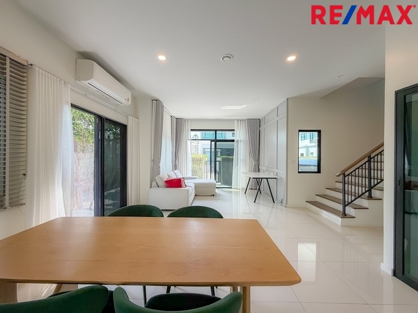 เช่า บ้านเดี่ยวแกรนด์ บริทาเนีย วงแหวน-รามอินทรา บ้านหลังมุม (พร้อมอยู่อาศัย) 4 ห้องนอน แอร์ 5 เครื่อง