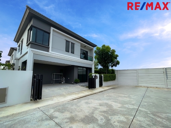 เช่า บ้านเดี่ยวแกรนด์ บริทาเนีย วงแหวน-รามอินทรา บ้านหลังมุม (พร้อมอยู่อาศัย) 4 ห้องนอน แอร์ 5 เครื่อง