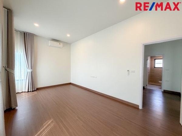 เช่า บ้านเดี่ยวแกรนด์ บริทาเนีย วงแหวน-รามอินทรา บ้านหลังมุม (พร้อมอยู่อาศัย) 4 ห้องนอน แอร์ 5 เครื่อง