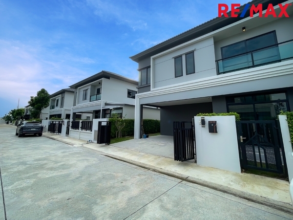 เช่า บ้านเดี่ยวแกรนด์ บริทาเนีย วงแหวน-รามอินทรา บ้านหลังมุม (พร้อมอยู่อาศัย) 4 ห้องนอน แอร์ 5 เครื่อง