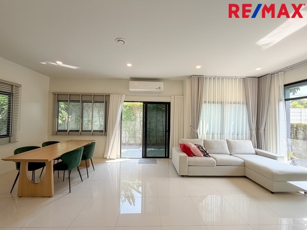 เช่า บ้านเดี่ยวแกรนด์ บริทาเนีย วงแหวน-รามอินทรา บ้านหลังมุม (พร้อมอยู่อาศัย) 4 ห้องนอน แอร์ 5 เครื่อง