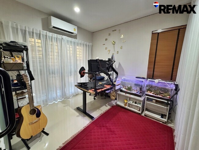 ขายขาดทุนกว่าล้าน! บ้านเดี่ยVenue Flow แจ้งวัฒนะ หลังใหญ่ 73 ตร.ว. ตำแหน่ง Rare Item วิวสวนส่วนกลางหน้าบ้าน (ไม่ชนใคร) 5 นอน สภาพใหม่พร้อมอยู่