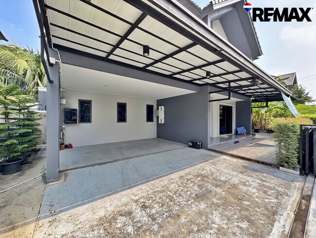 ขายขาดทุนกว่าล้าน! บ้านเดี่ยVenue Flow แจ้งวัฒนะ หลังใหญ่ 73 ตร.ว. ตำแหน่ง Rare Item วิวสวนส่วนกลางหน้าบ้าน (ไม่ชนใคร) 5 นอน สภาพใหม่พร้อมอยู่