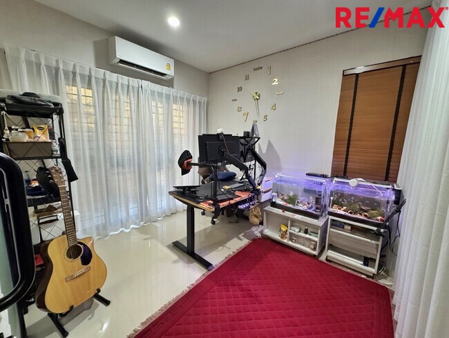 ขายขาดทุนกว่าล้าน! บ้านเดี่ยVenue Flow แจ้งวัฒนะ หลังใหญ่ 73 ตร.ว. ตำแหน่ง Rare Item วิวสวนส่วนกลางหน้าบ้าน (ไม่ชนใคร) 5 นอน สภาพใหม่พร้อมอยู่