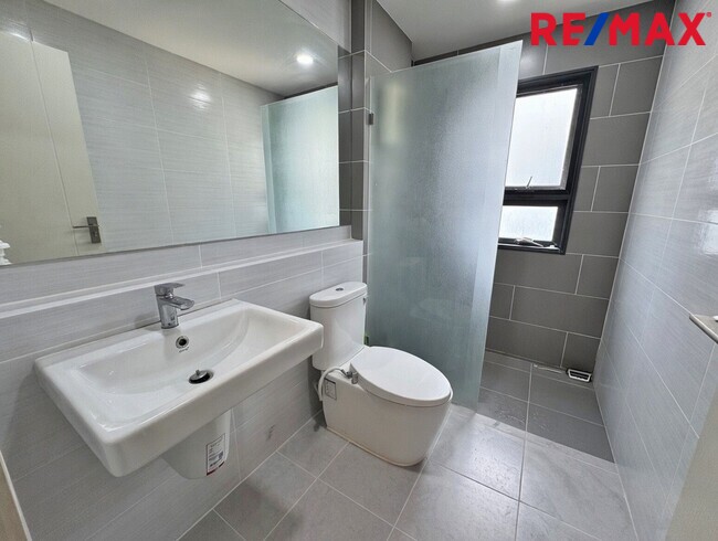 ขายขาดทุนกว่าล้าน! บ้านเดี่ยVenue Flow แจ้งวัฒนะ หลังใหญ่ 73 ตร.ว. ตำแหน่ง Rare Item วิวสวนส่วนกลางหน้าบ้าน (ไม่ชนใคร) 5 นอน สภาพใหม่พร้อมอยู่