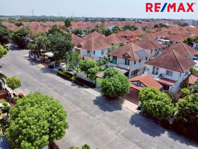 ขายบ้านเดี่ยว บางบัวทอง หมู่บ้าน ศิริวรรณ ชวนชม 66 ตร.ว. หลังริม ถนนเมน บางกรวย ไทรน้อย ใกล้รถไฟฟ้าสายสีม่วง ราคาถูกที่สุดในโครงการ!