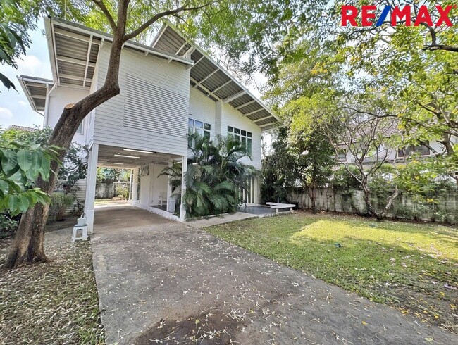 ขาย/เช่า บ้านเดี่ยวสไตล์ Minimal Double Volume 115 ตร.ว. เรวดี 29 นนทบุรี ใกล้รถไฟฟ้าสายสีม่วงและทางด่วน