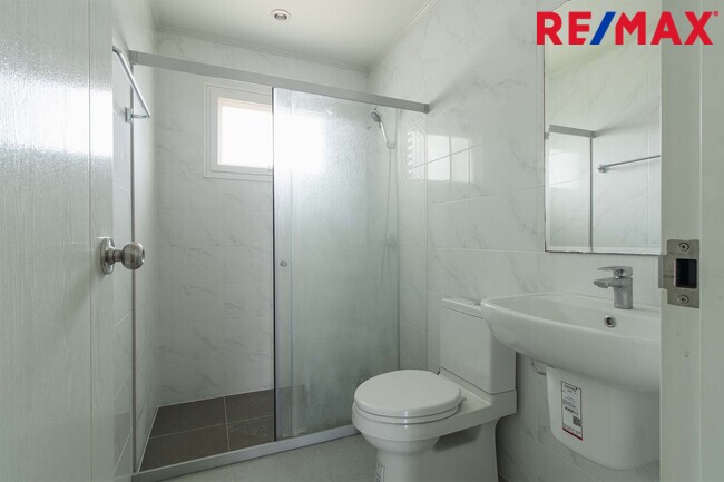 ขายบ้านเดี่ยว หมู่บ้านศุภาลัย ไพรด์ ประชาอุทิศ (Supalai Pride Prachauthit) ถนนเมน กว้าง 12 เมตร