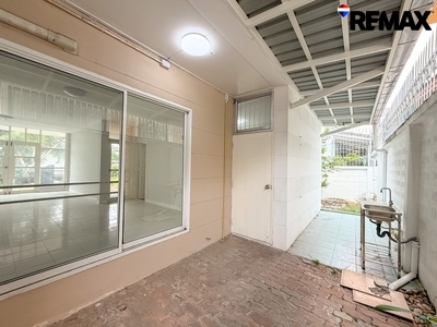 โฮมเพลสรามคำแหง140 (Home Place Ramkhamhaeng) บ้านเดี่ยว 2 ชั้น พื้นที่ 70 ตารางวา โรงเรียนนานาชาติAscot ใกล้รถไฟฟ้าสายสีส้ม สถานีน้อมเกล้า