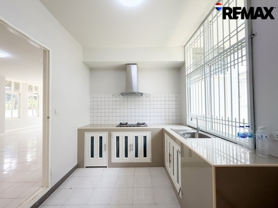 โฮมเพลสรามคำแหง140 (Home Place Ramkhamhaeng) บ้านเดี่ยว 2 ชั้น พื้นที่ 70 ตารางวา โรงเรียนนานาชาติAscot ใกล้รถไฟฟ้าสายสีส้ม สถานีน้อมเกล้า