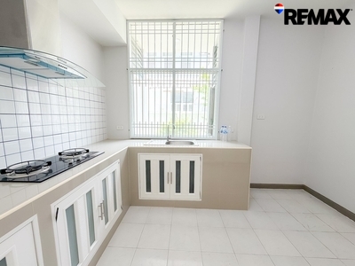 โฮมเพลสรามคำแหง140 (Home Place Ramkhamhaeng) บ้านเดี่ยว 2 ชั้น พื้นที่ 70 ตารางวา โรงเรียนนานาชาติAscot ใกล้รถไฟฟ้าสายสีส้ม สถานีน้อมเกล้า