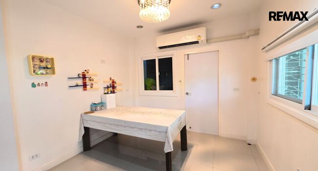 ขายบ้านเดี่ยวหลังมุมหน้าสวน หมู่บ้านพาร์คเวย์ แอทอิช รามคำแหง(ซ.190/1) ใกล้รถไฟฟ้าสายสีส้มและสีชมพู