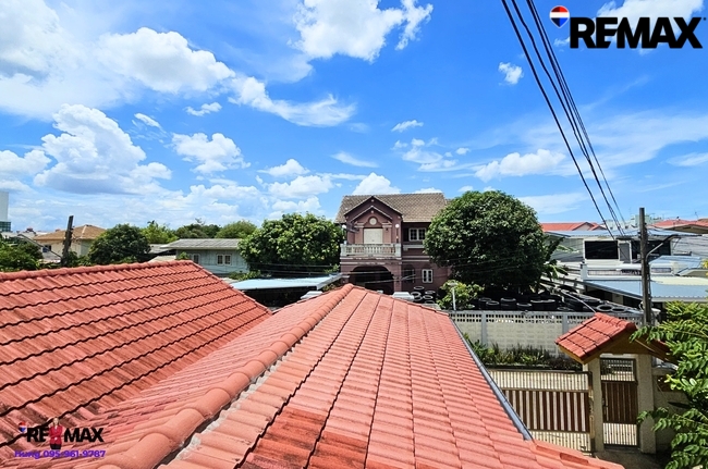 ขาย บ้านเดี่ยว 128 ตร.วา เอกชัย 10/1 บ้านหลังใหญ่ สภาพดี ขายเพียง 6.45 ล้านบาท เข้าซอยเพียง 500 ม. เดินทางสะดวก